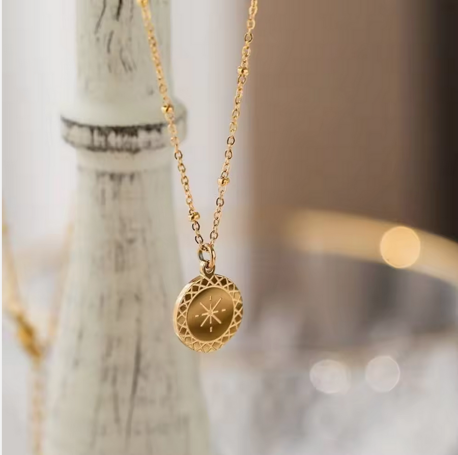 North Star Necklace & Pendant, 18k Gold Plated.