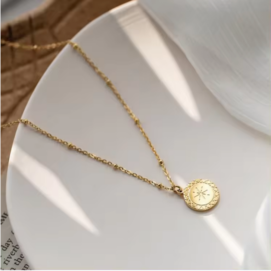 North Star Necklace & Pendant, 18k Gold Plated.